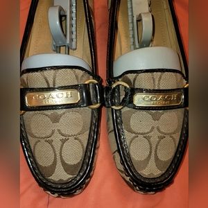 Beautiful Signature Coach Loafers, Shoes 8B